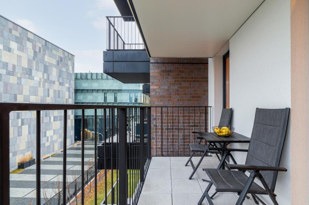 Movie Jacuzzi Apartment At The Main Station By Noclegi Renters Krakkó Kültér fotó